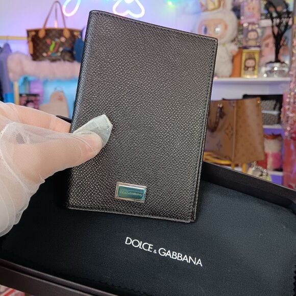 NIB Dolce & Gabbana Black Leather Passport Cover Gold & Silver Hardware - Picture 2 of 12